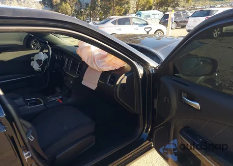 2019 Dodge Charger Sxt Rwd z USA, uszkodzony, nr VIN 2C3CDXBG4KH668309